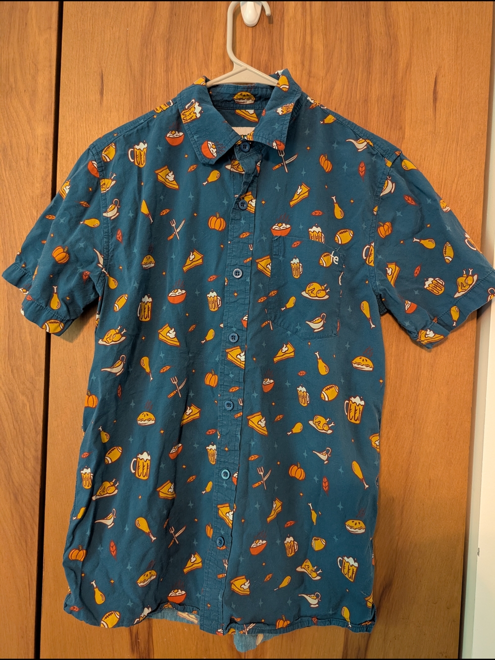 Tipsy Elves Men's Short-Sleeve Button-Up Shirt Thanksgiving Print Size Small